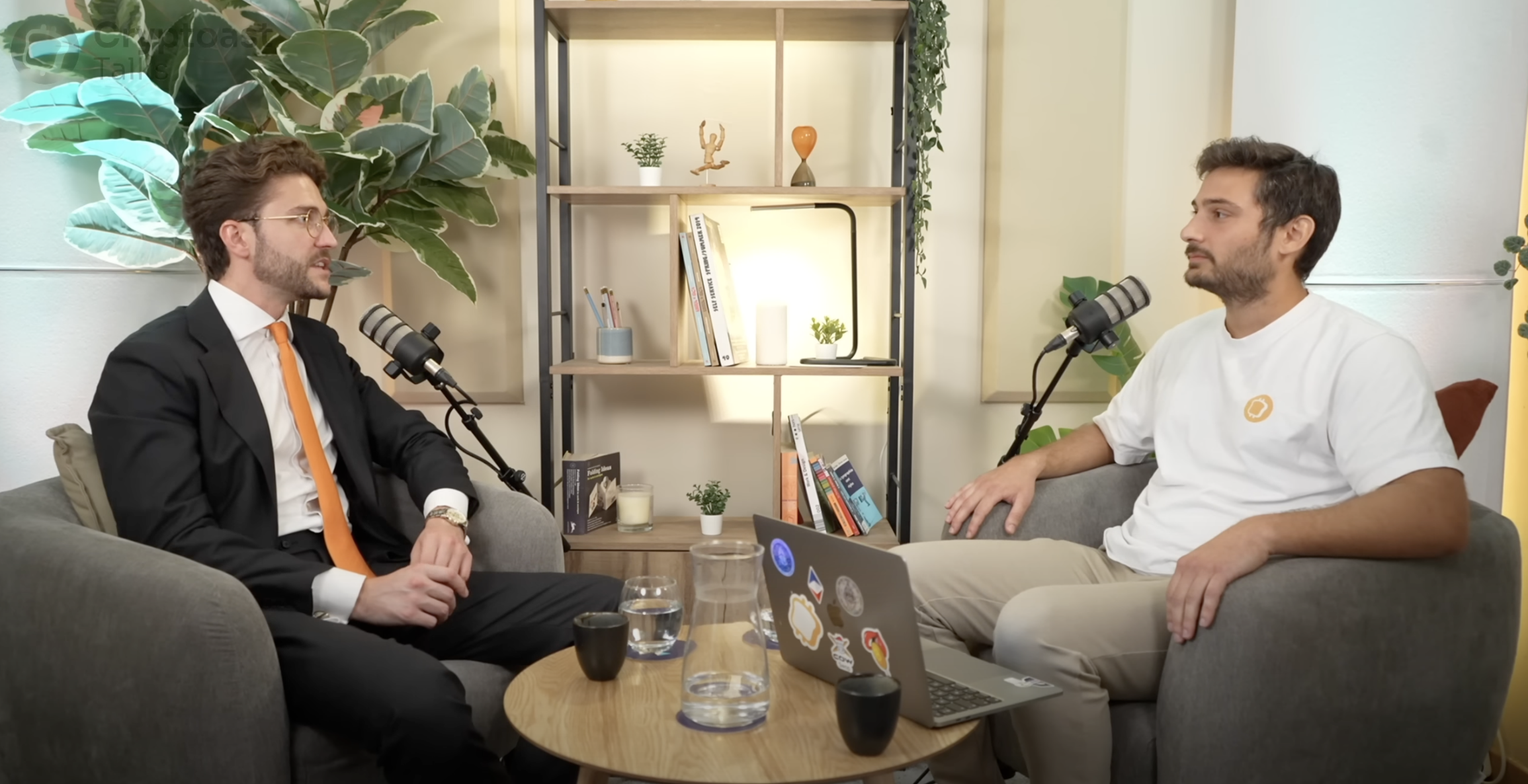 Cryptoast Podcast – Il accumule des milliers de Bitcoins pour son entreprise, Zoom sur les Bitcoin Treasuries